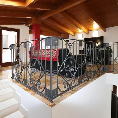 Marconi Apartment